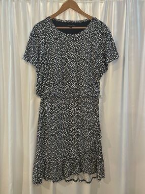 Banana Republic Black & White Floral Flounce Hem Midi Dress - Size Large Tall